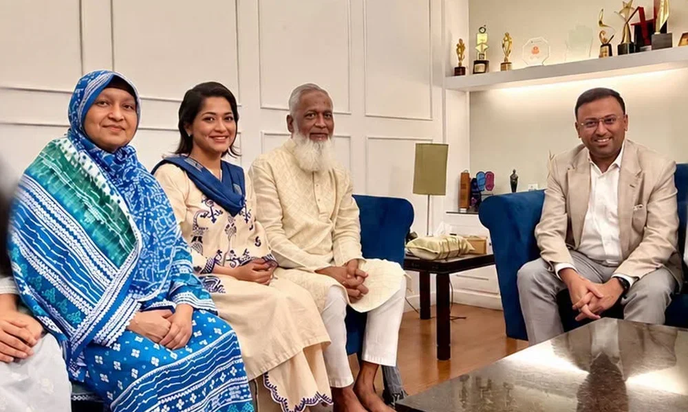 বাঁধনের বাসায় পররাষ্ট্র প্রতিমন্ত্রী, কৃতজ্ঞতা জানালেন অভিনেত্রী