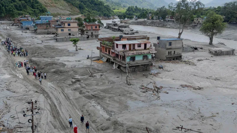 নেপাল-তিব্বতের ভয়াবহ বন্যায় জলবায়ু পরিবর্তনের ছাপ