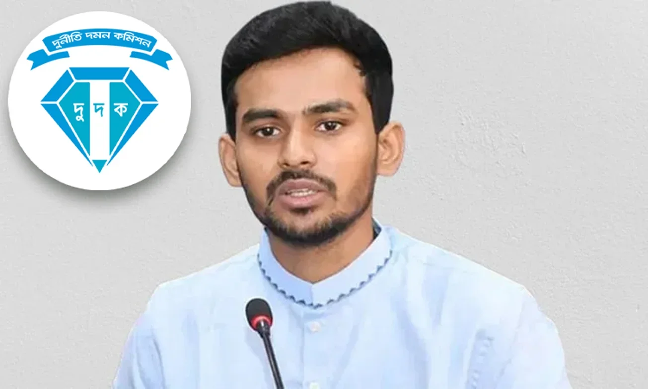 আসিফ মাহমুদ ও স্ত্রীর ব্যাংক হিসাব-সম্পদের তথ্য চেয়েছে দুদক