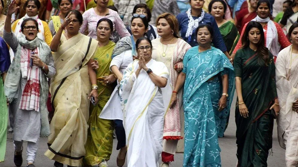 দিল্লির পর কলকাতায় মমতার দলের প্রতিবাদ মিছিল, যোগ দেওয়া নিয়ে অনিশ্চয়তা