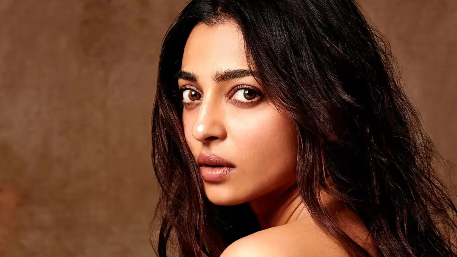 রাধিকার প্রশ্ন, ‘ঘনিষ্ঠ দৃশ্যটি গল্পের জন্য কতটা প্রয়োজন?’