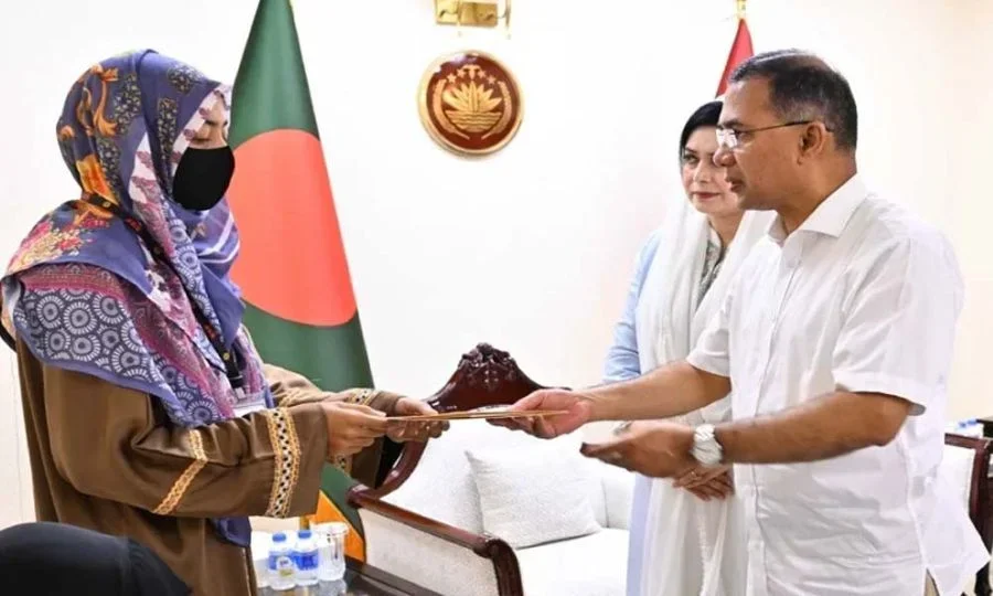 শহীদ দুই সেনা সদস্যের পরিবারের পাশে থাকার আশ্বাস প্রধানমন্ত্রীর