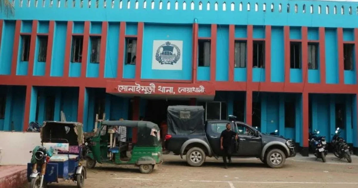 নোয়াখালীর সোনাইমুড়ীতে চায়ের দোকানে বসে থাকা বৃদ্ধকে গুলি
