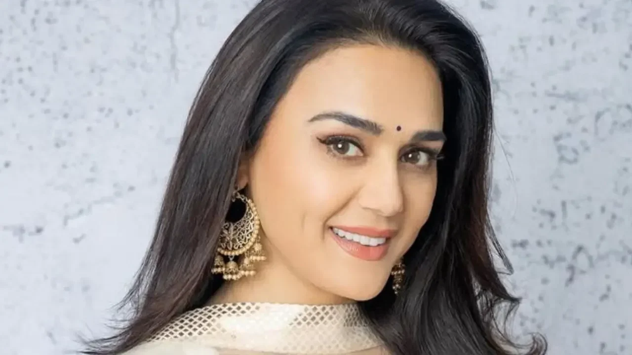নিজের অভিনয় দেখতেই অস্বস্তি লাগে প্রীতি জিনতার
