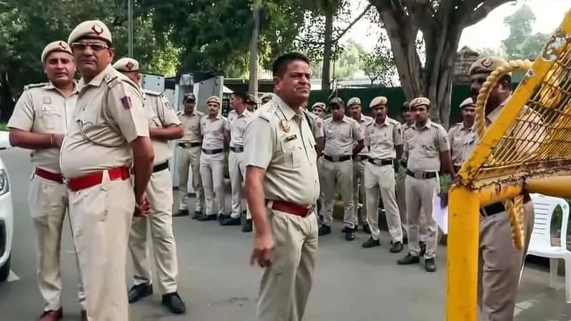 ভারতের সুপ্রিম কোর্ট অভিমুখে বিরোধীদের মিছিল, দিল্লিতে কড়া নিরাপত্তা