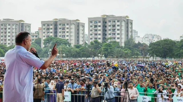 রাষ্ট্র পুনর্গঠনে তরুণদের এগিয়ে আসার আহ্বান প্রধানমন্ত্রীর
