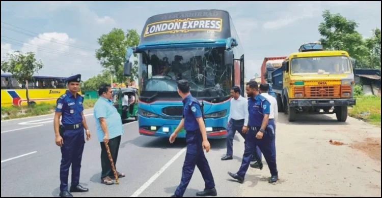 মহাসড়কে স্লিপার বাস চালানোর অনুমতি দিলেন না হাইকোর্ট