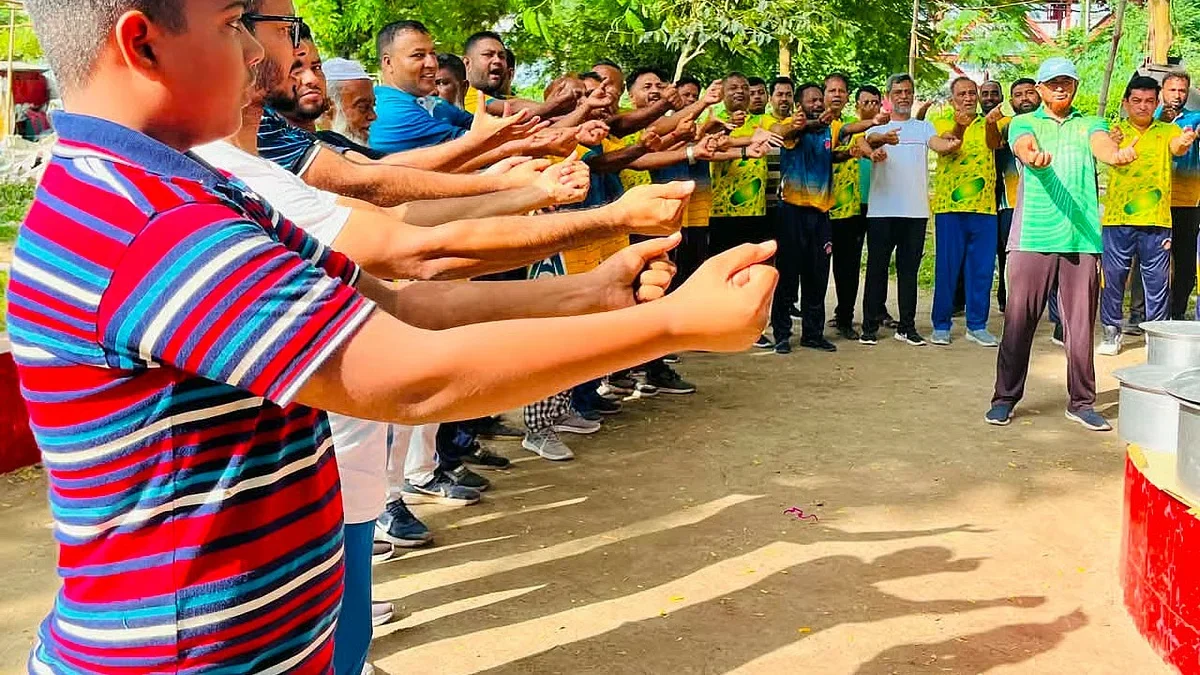 ভৈরবের তিন সেতুর প্রান্তে ভোর হলেই জমে ওঠে শরীরচর্চার আসর