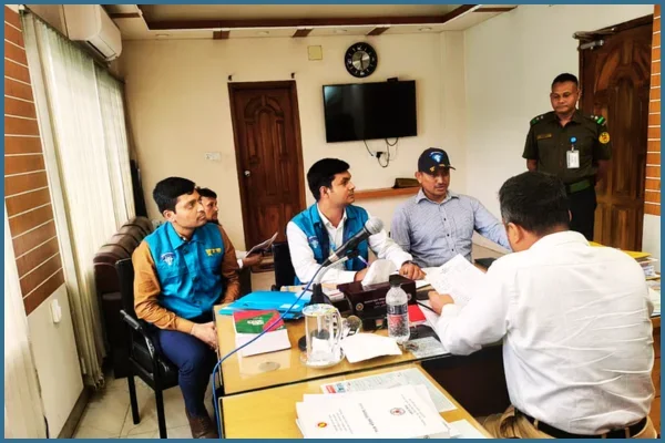 বিআরটিএ ইকুরিয়া কার্যালয়ে দুদকের অভিযান, ঘুষ নেওয়ার অভিযোগ