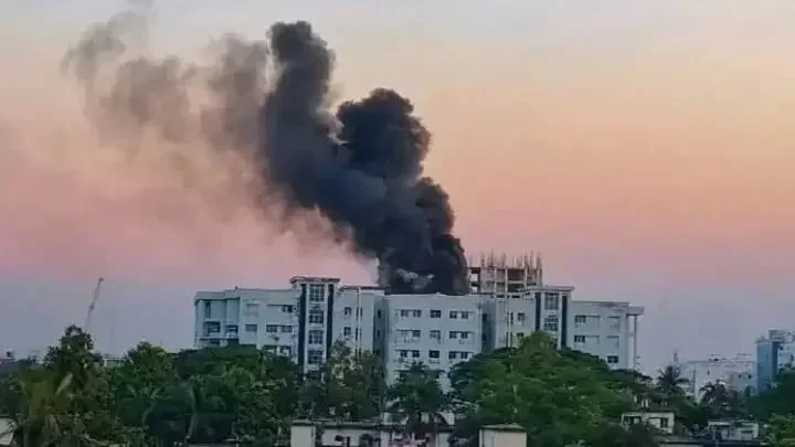 ময়মনসিংহ মেডিকেলে আগুনের পরও কাটেনি রোগী-স্বজনদের আতঙ্ক