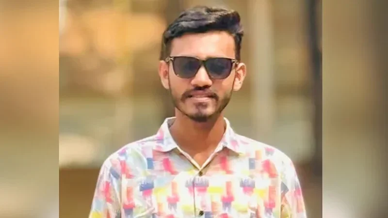 শ্রীপুরে কলেজছাত্রীকে গাড়িতে তুলে নেওয়ার অভিযোগ, ছাত্রদল নেতা বহিষ্কার