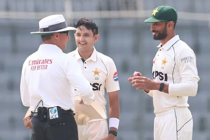 স্লো ওভার রেটে পাকিস্তানের ১১ পয়েন্ট কেটে নিল আইসিসি